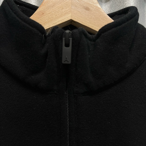 Aritzia Sweatfleece Cozy Fleece 1/4 Zip - Picture 2 of 7